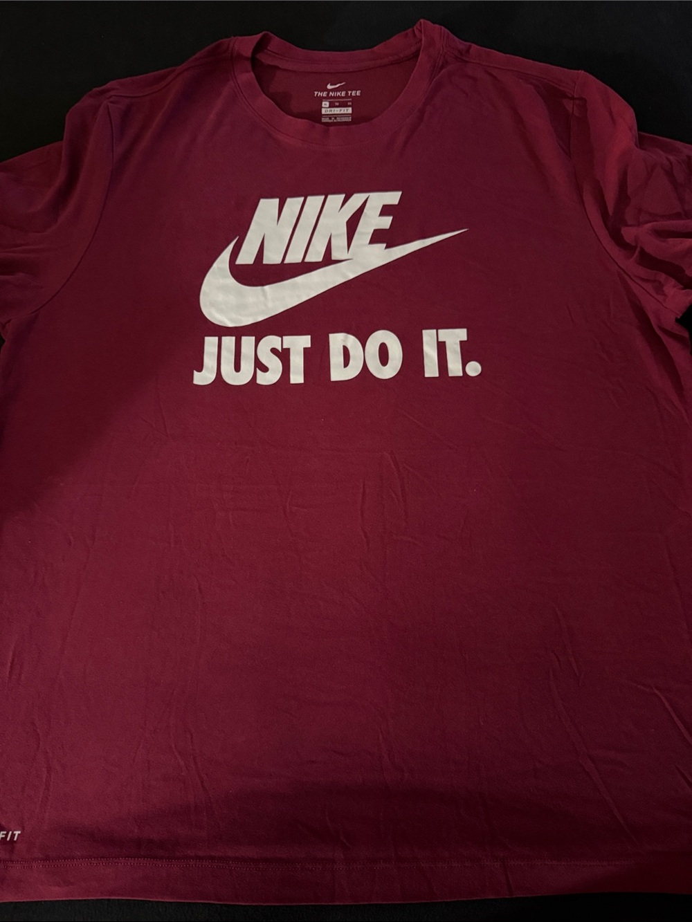 Nike Men's Maroon Graphic 'Just Do It.' Tee
